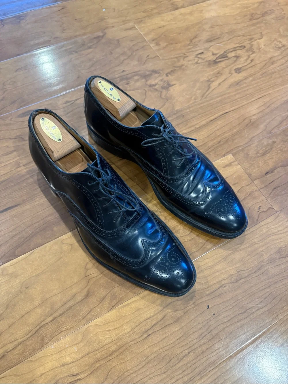 Church’s English Elegant Dress Shoes Black Leather Wingtip size 10 Men’s